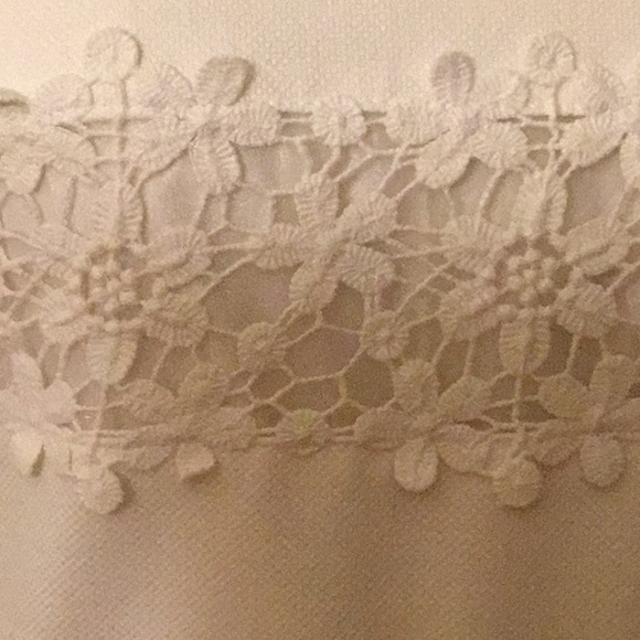 Beautiful spotless white lace lined dress - Picture 2 of 4